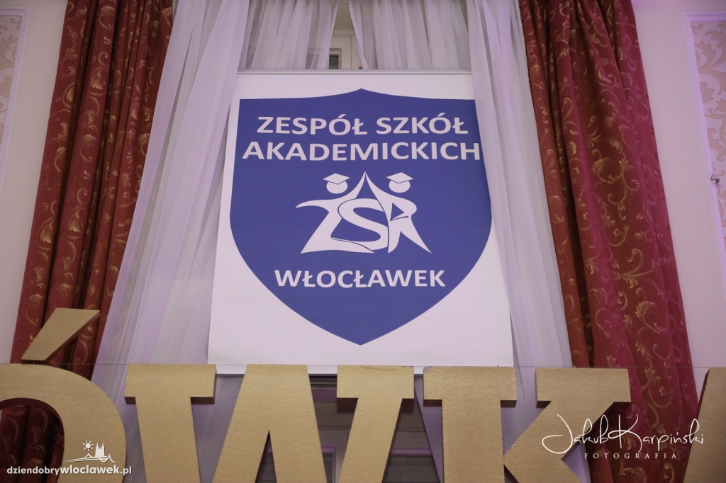 Studniówka: Zespół Szkół Akademickich