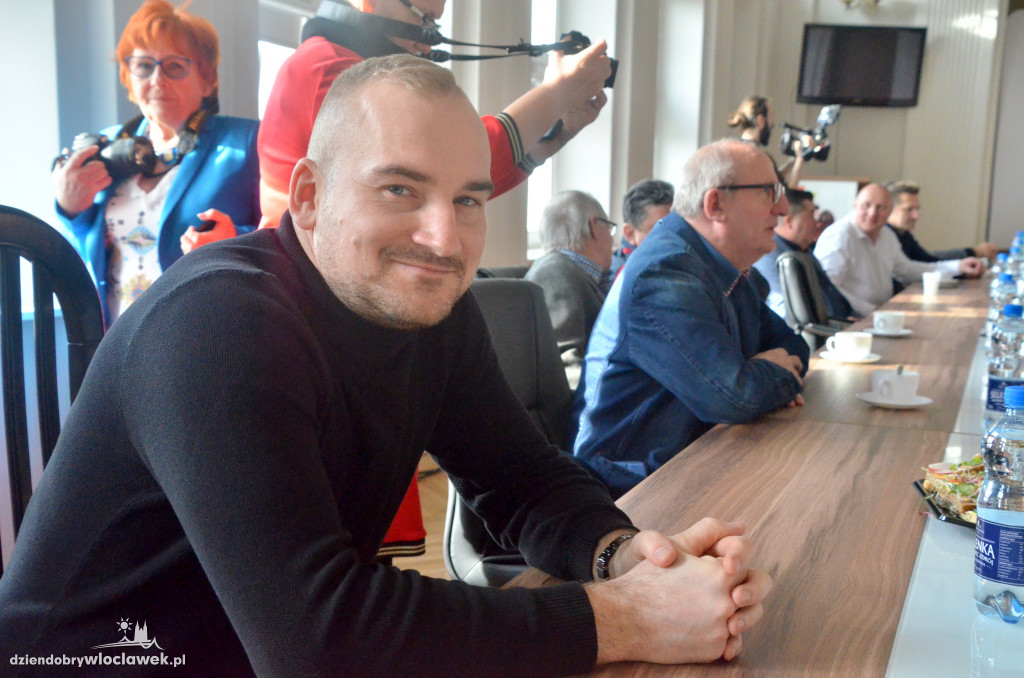 Kluby sportowe z dotacjami z budżetu powiatu