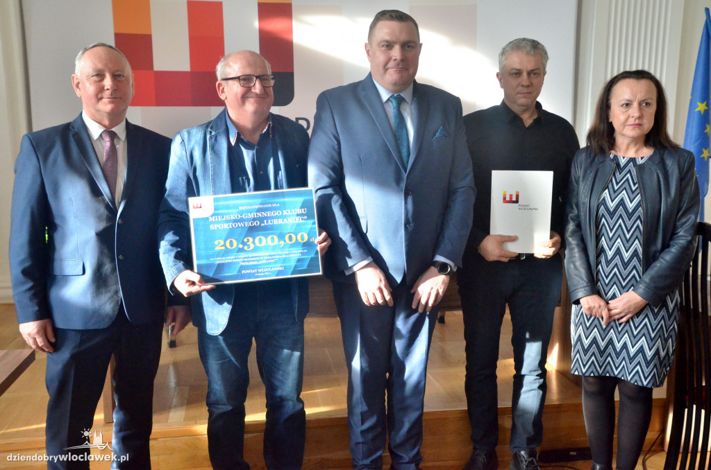 Kluby sportowe z dotacjami z budżetu powiatu