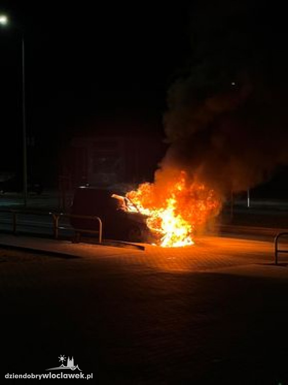 W Michelinie spłonął samochód osobowy