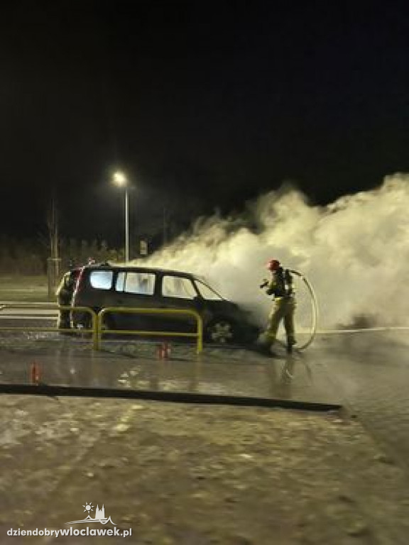 W Michelinie spłonął samochód osobowy