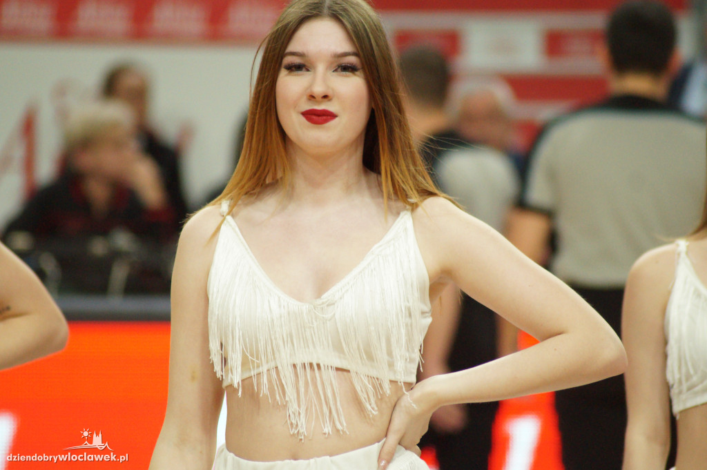 Cheerleaderki na meczu Anwil vs Gaziantep