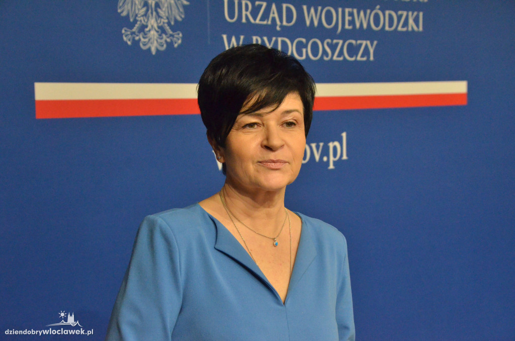 Samorządowcy z regionu dostali czeki na drogi
