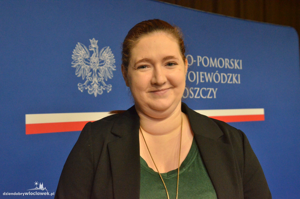 Samorządowcy z regionu dostali czeki na drogi
