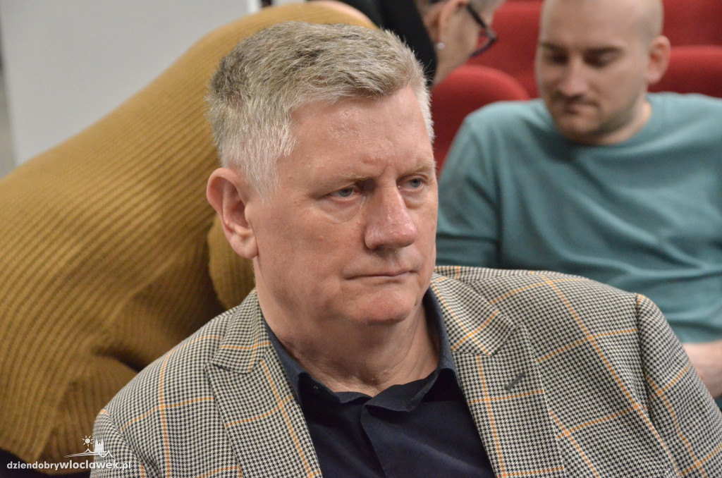 Samorządowcy z regionu dostali czeki na drogi