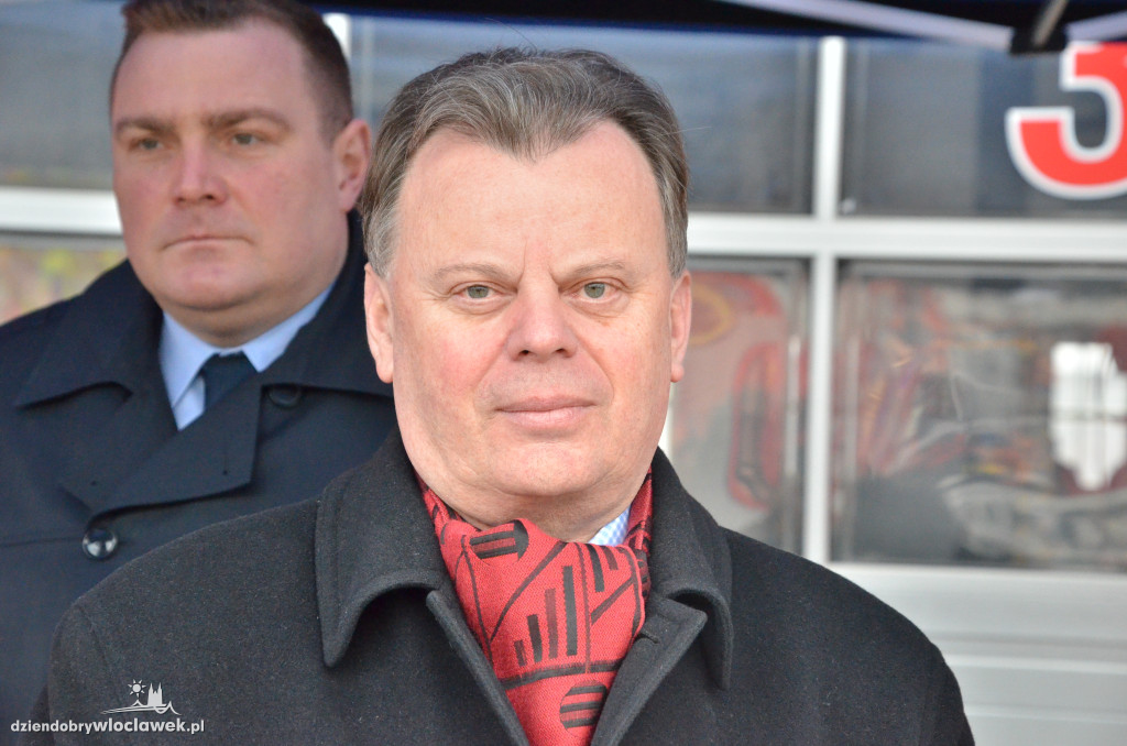 Cztery nowe wozy dla strażaków z Włocławka