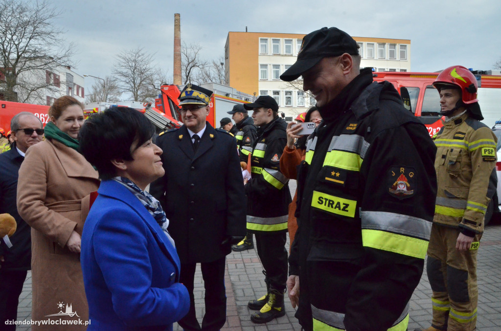 Cztery nowe wozy dla strażaków z Włocławka