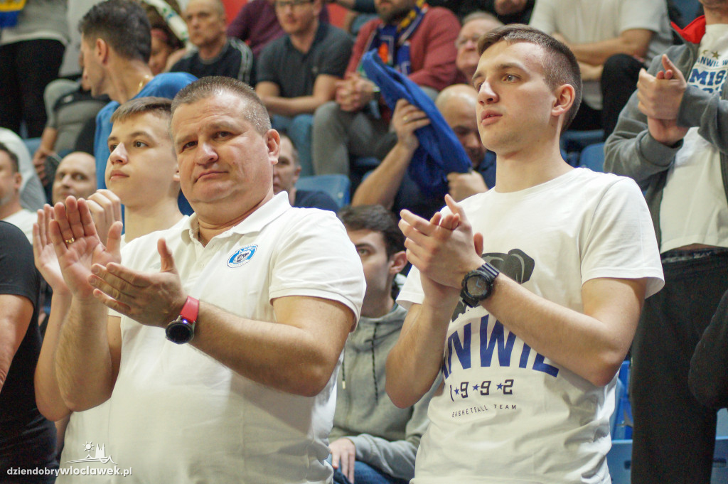 Kibice na meczu Anwil vs MKS