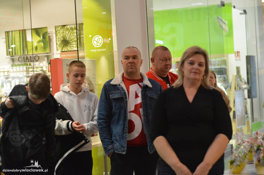 Krwawy Sport: oficjalne ważenie