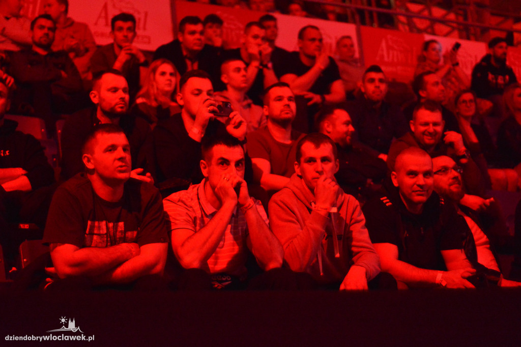 Krwawy Sport: kibice