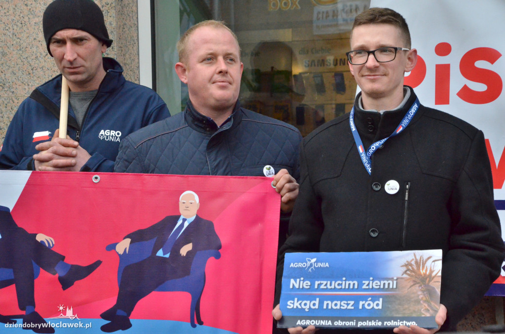 Protest Agrounii przed biurem Gembickiej