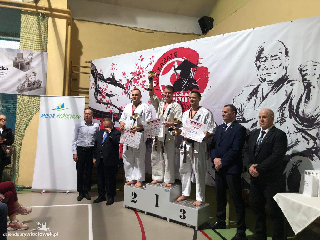Karatecy z czterema medalami