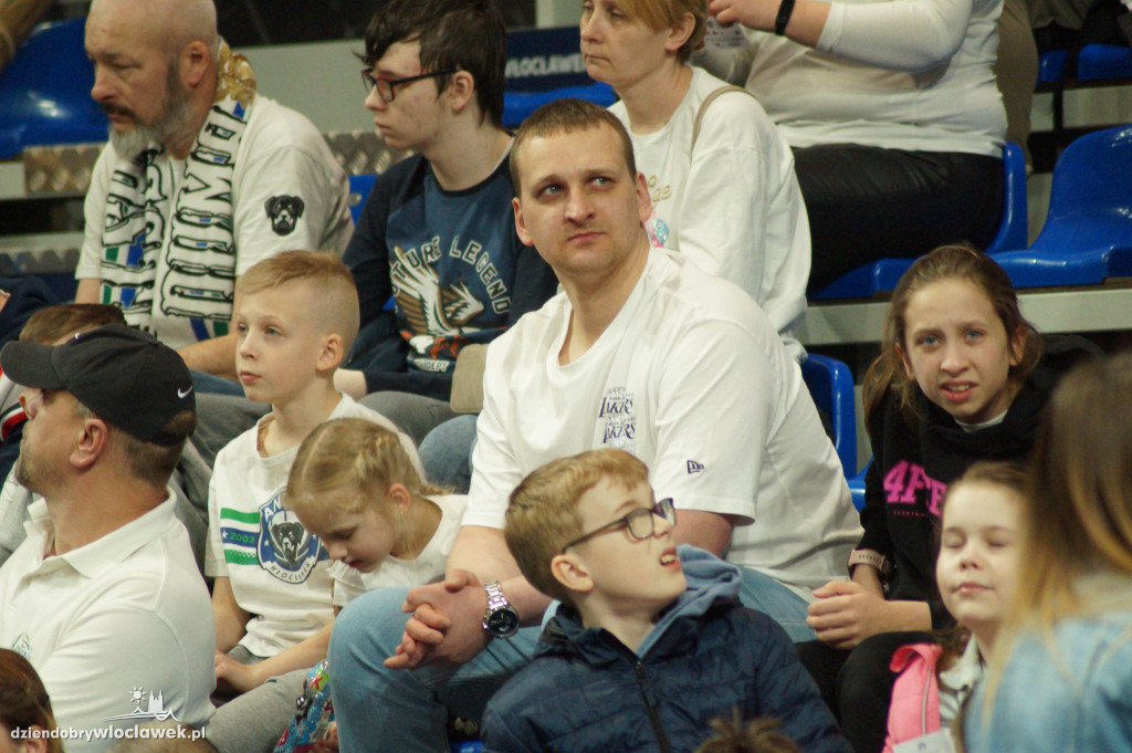 Kibice na meczu anwil vs Karhu