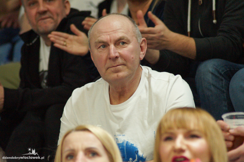Kibice na meczu anwil vs Karhu