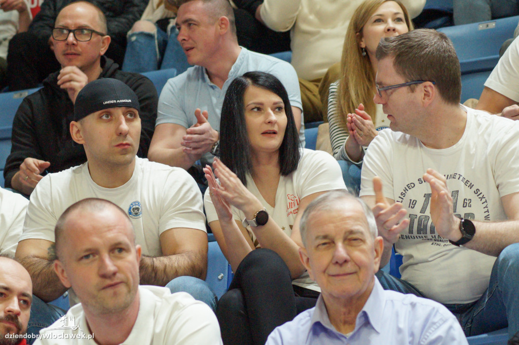 Kibice na meczu anwil vs Karhu