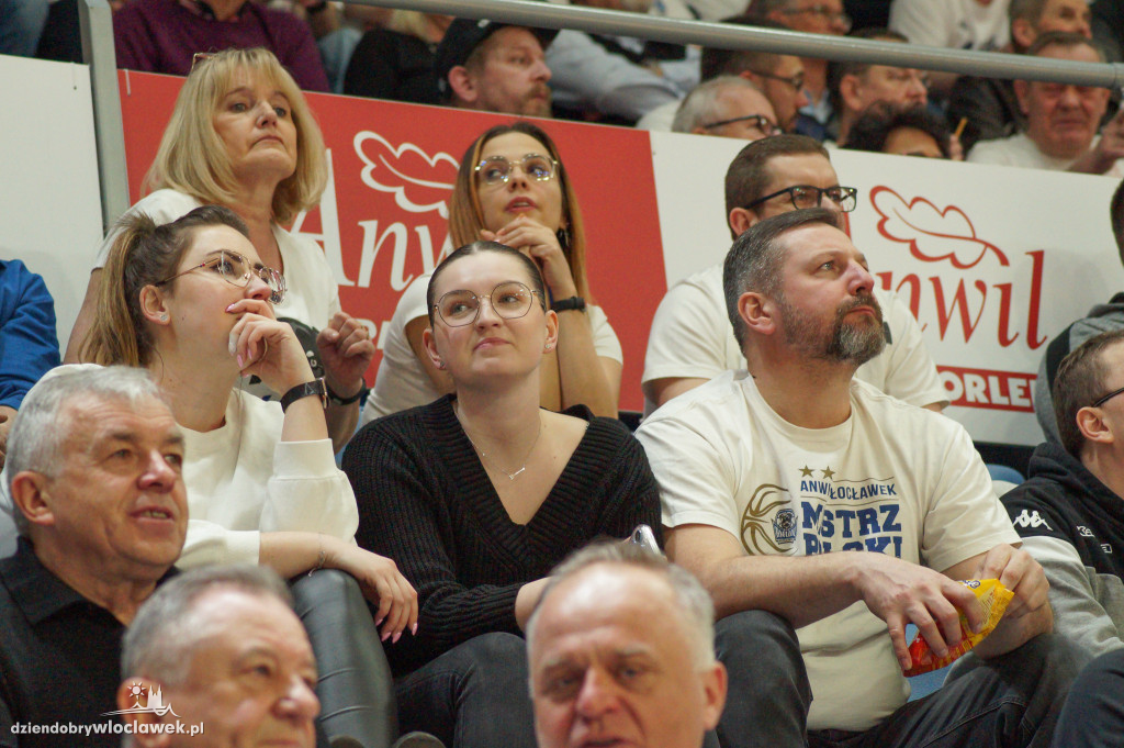 Kibice na meczu anwil vs Karhu