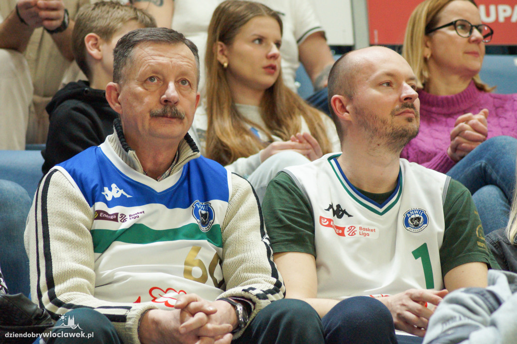 Kibice na meczu anwil vs Karhu