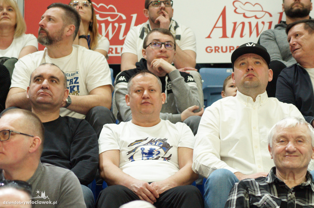 Kibice na meczu anwil vs Karhu