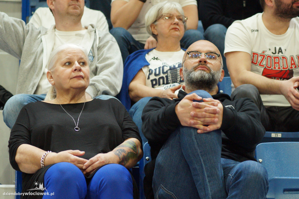 Kibice na meczu anwil vs Karhu