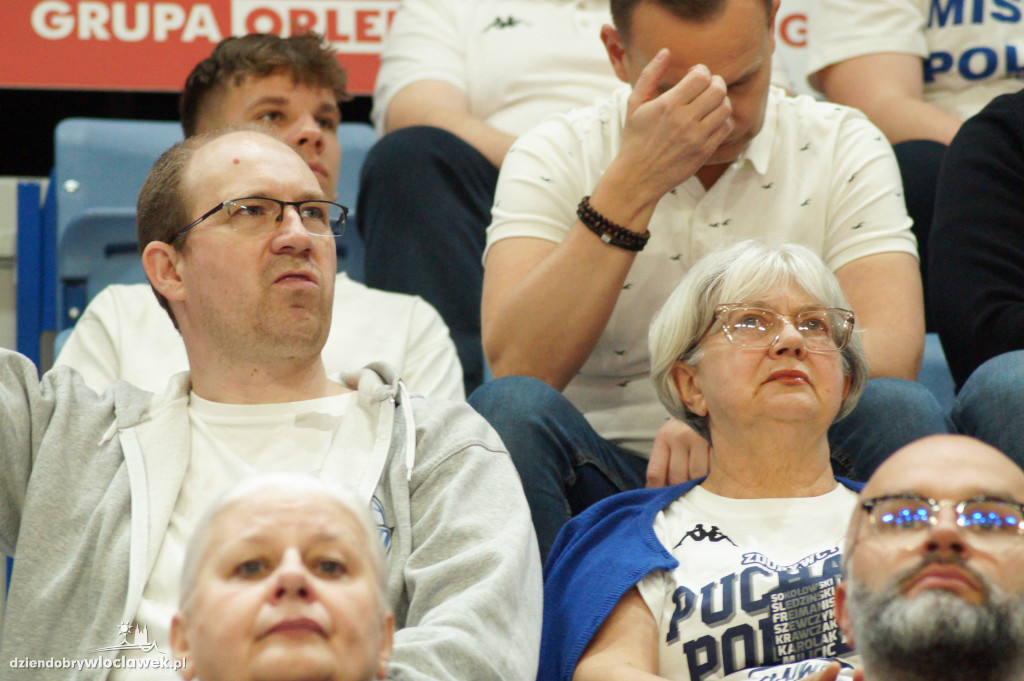 Kibice na meczu anwil vs Karhu