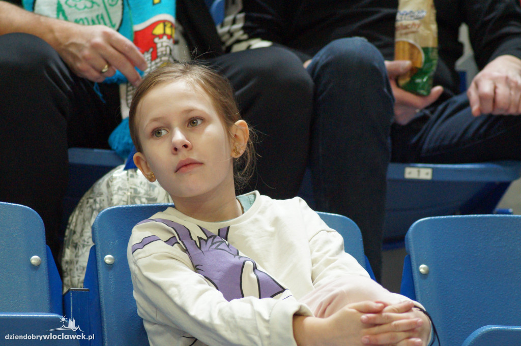 Kibice na meczu anwil vs Karhu