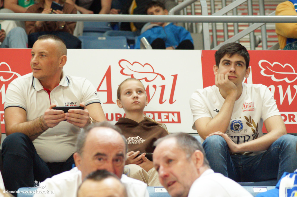 Kibice na meczu anwil vs Karhu