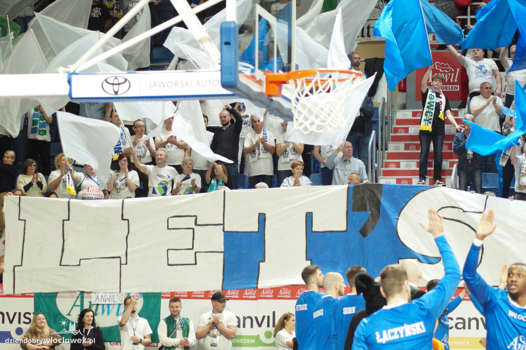 Kibice na meczu anwil vs Karhu