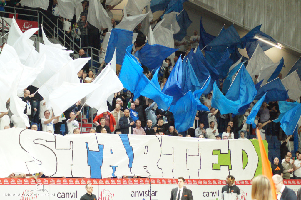 Kibice na meczu anwil vs Karhu