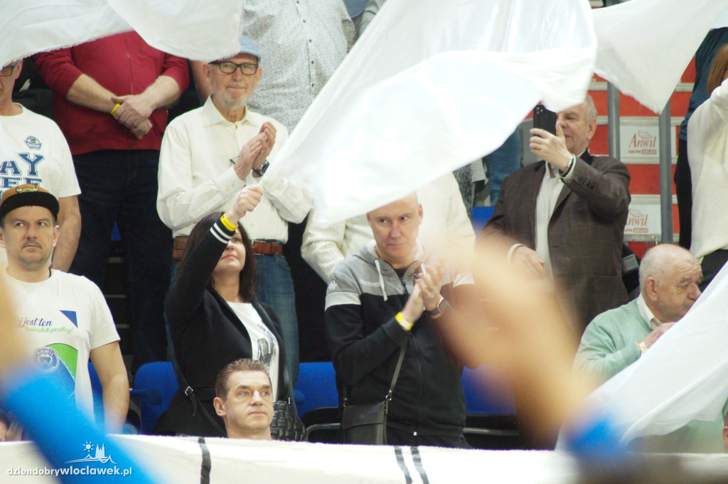 Kibice na meczu anwil vs Karhu