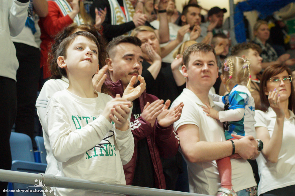 Kibice na meczu anwil vs Karhu