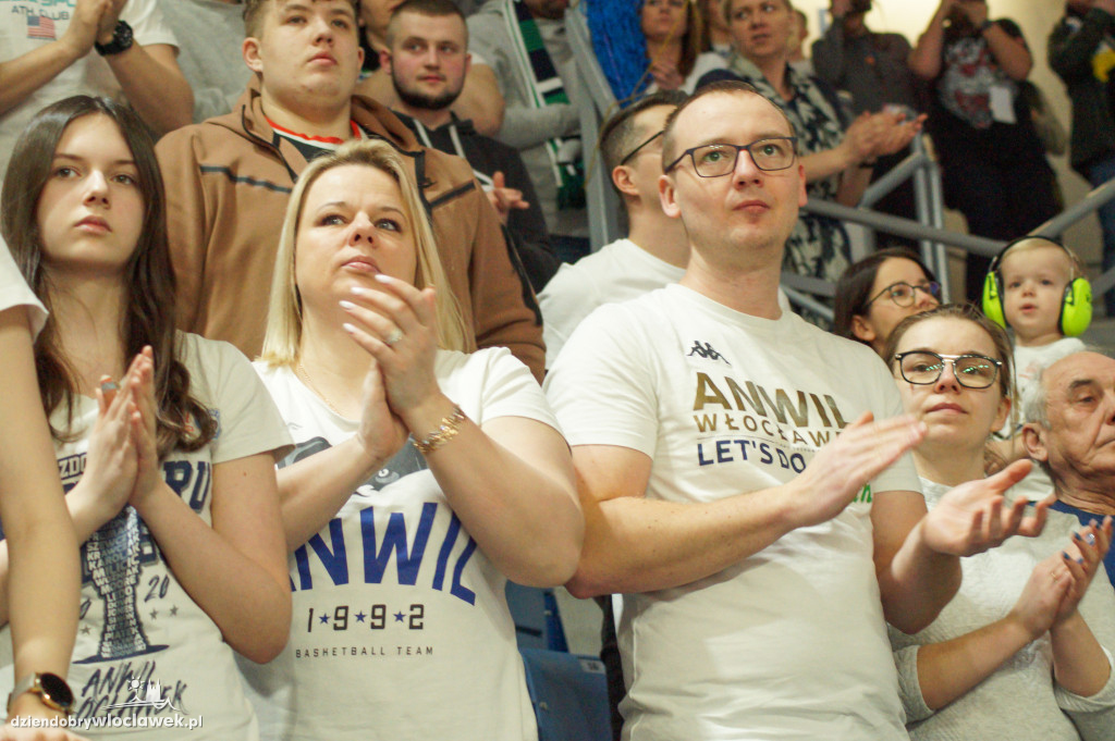 Kibice na meczu anwil vs Karhu