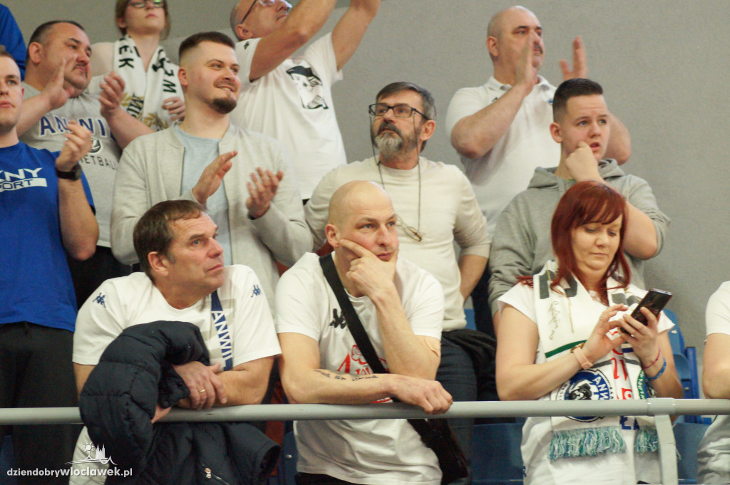 Kibice na meczu anwil vs Karhu