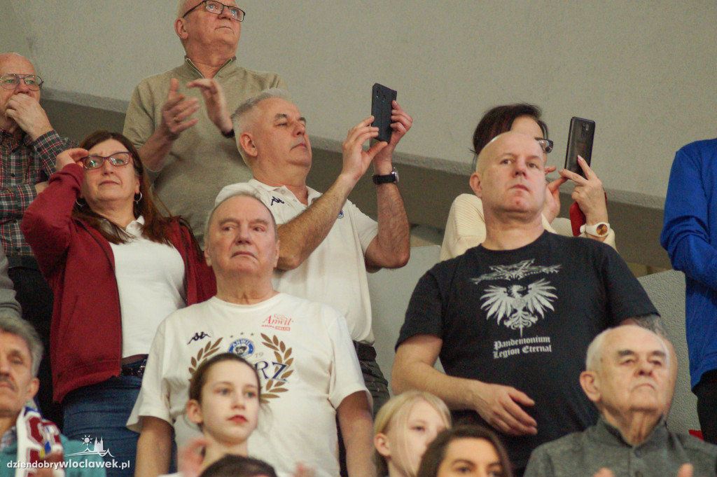 Kibice na meczu anwil vs Karhu