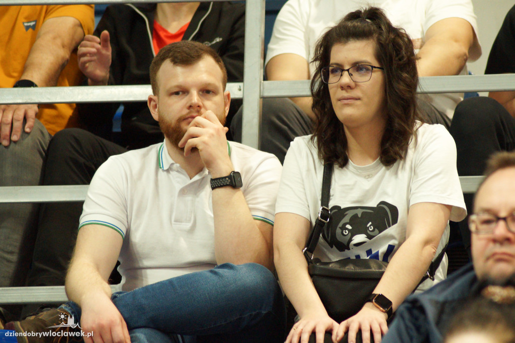 Kibice na meczu anwil vs Karhu