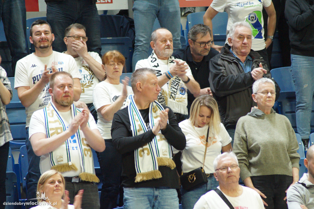 Kibice na meczu anwil vs Karhu