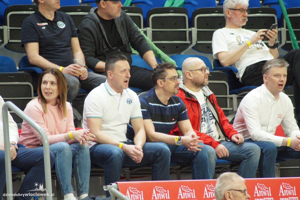 Kibice na meczu anwil vs Karhu