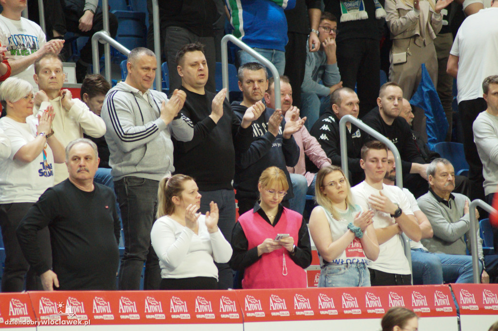 Kibice na meczu anwil vs Karhu