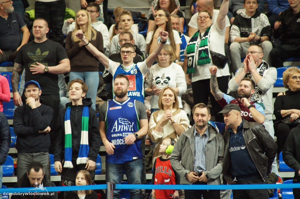 Kibice na meczu anwil vs Karhu