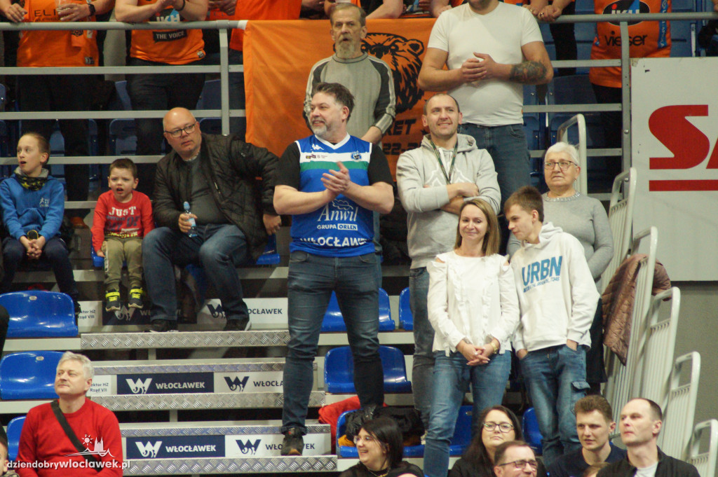 Kibice na meczu anwil vs Karhu
