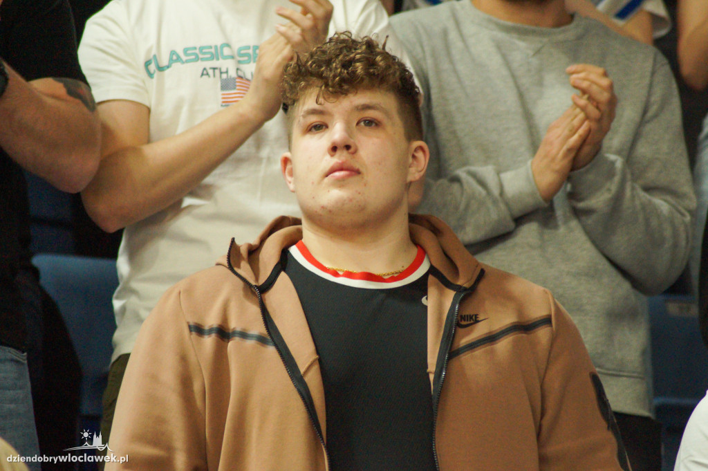 Kibice na meczu anwil vs Karhu