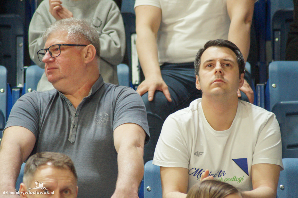 Kibice na meczu anwil vs Karhu
