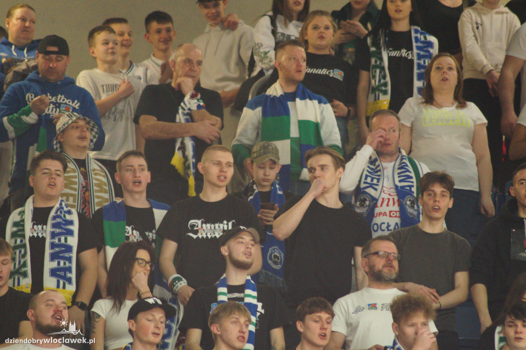 Kibice na meczu anwil vs Karhu