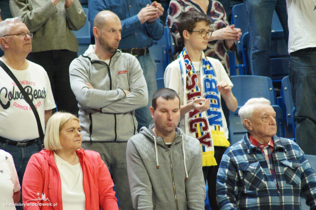 Kibice na meczu anwil vs Karhu