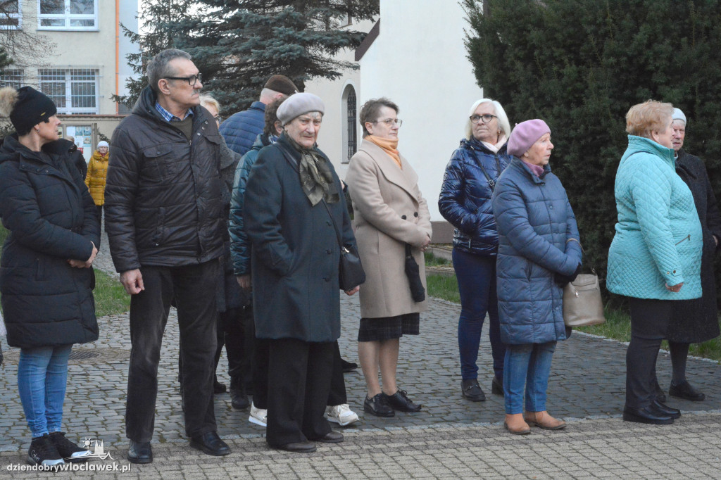 Droga Krzyżowa z klasztoru do katedry