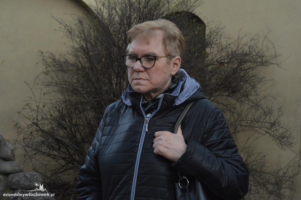 Droga Krzyżowa z klasztoru do katedry