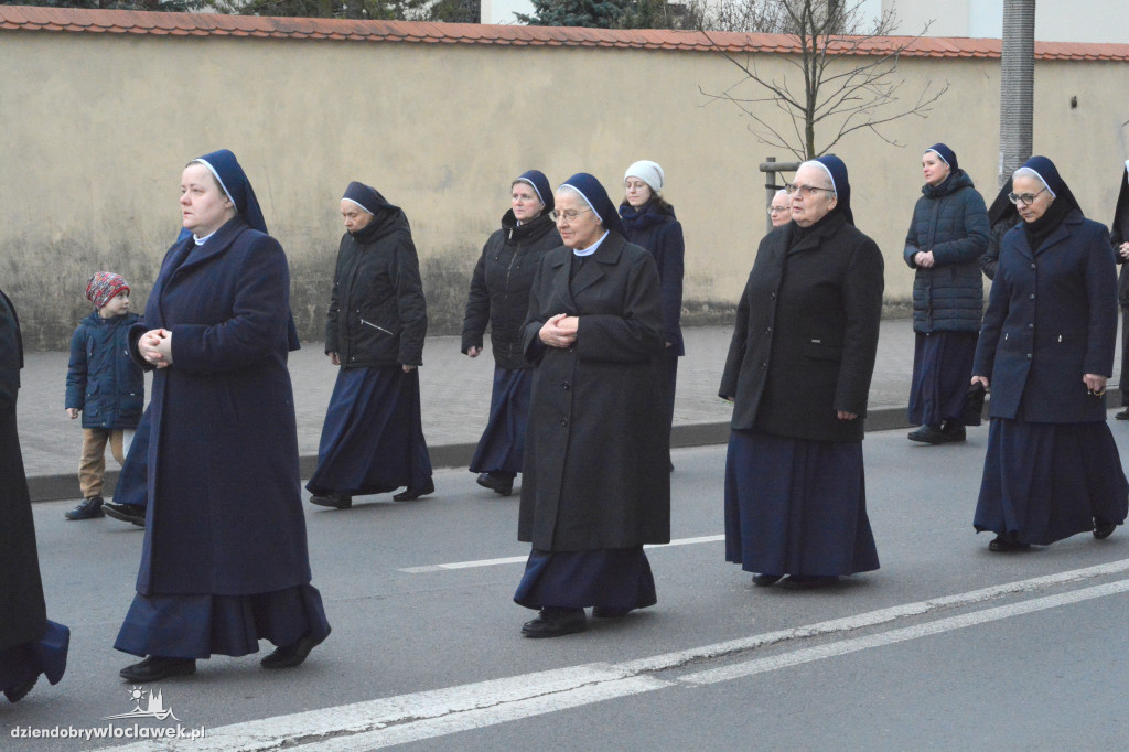 Droga Krzyżowa z klasztoru do katedry