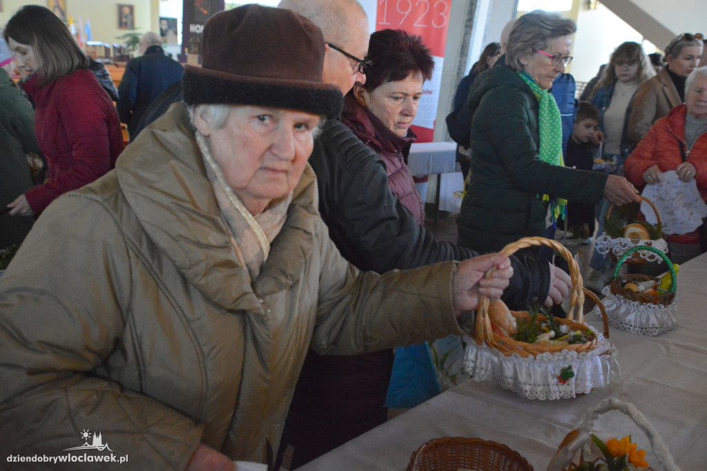 Święcenie pokarmów w parafii przy Ostrowskiej