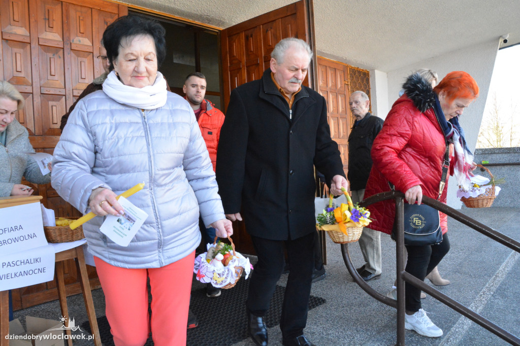 Święcenie pokarmów w parafii przy Ostrowskiej
