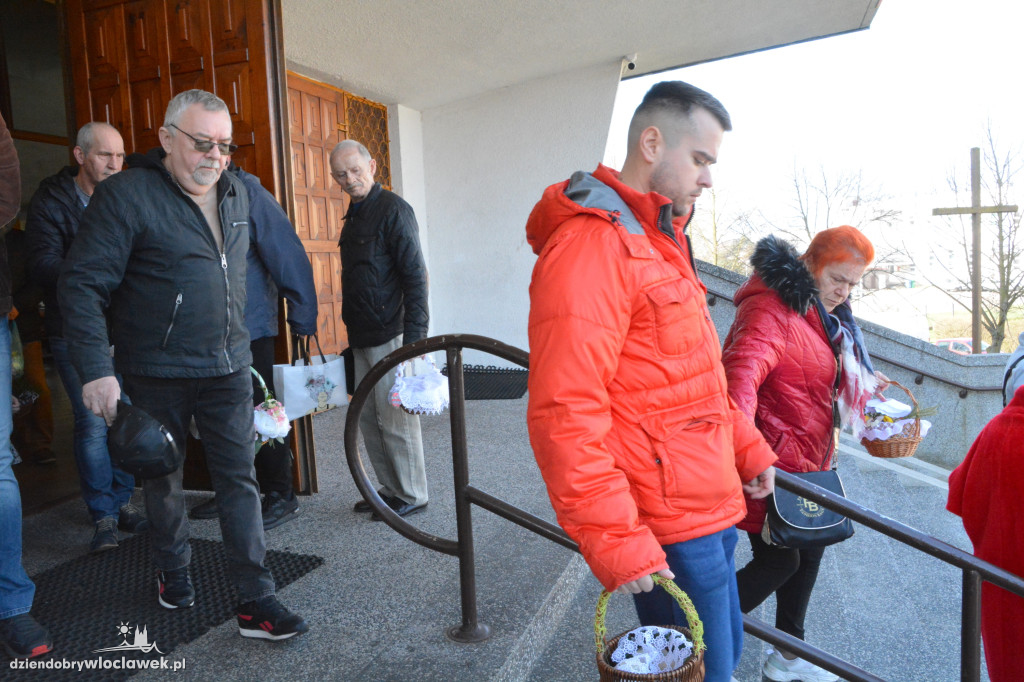 Święcenie pokarmów w parafii przy Ostrowskiej