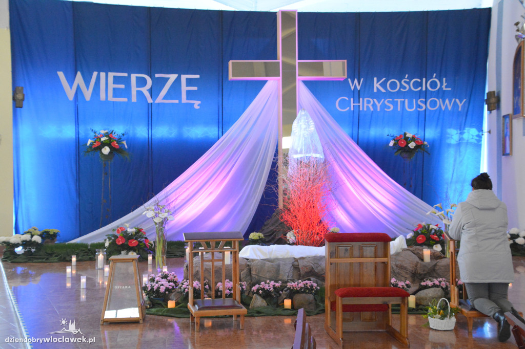 Wielkanoc 2023: Groby Pańskie w kościołach